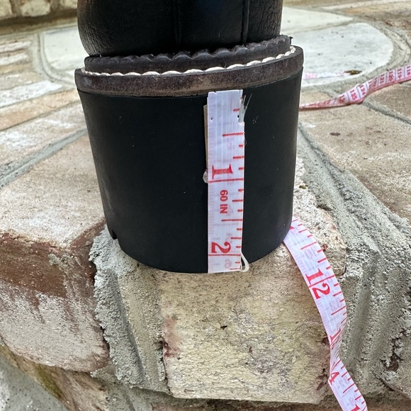 Miah Water-Resistant Chelsea Lug Boots - Women’s Size 9 - Black - Picture 13 of 13